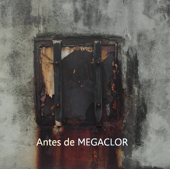 Tapa de tanque oxidada y deteriorada antes del servicio de Megaclor